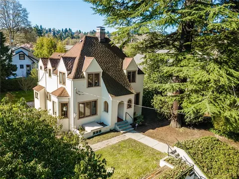 2525 E Calhoun St, Seattle, WA 98112 photo 2