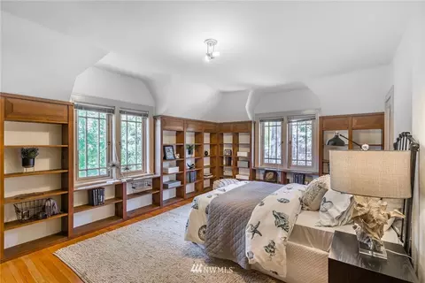 2525 E Calhoun St, Seattle, WA 98112 photo 16