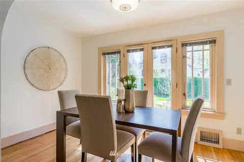 2525 E Calhoun St, Seattle, WA 98112 photo 7