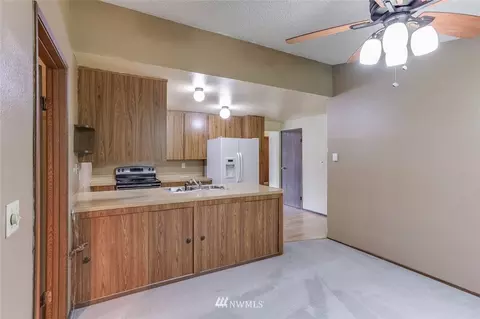 16420 10th Ave E, Spanaway, WA 98387 photo 9