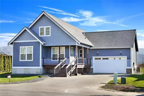 535 E 3rd St, Sumas, WA 98295 photo 1