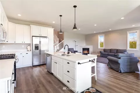 535 E 3rd St, Sumas, WA 98295 photo 14
