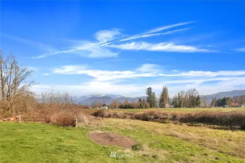 535 E 3rd St, Sumas, WA 98295 photo 3