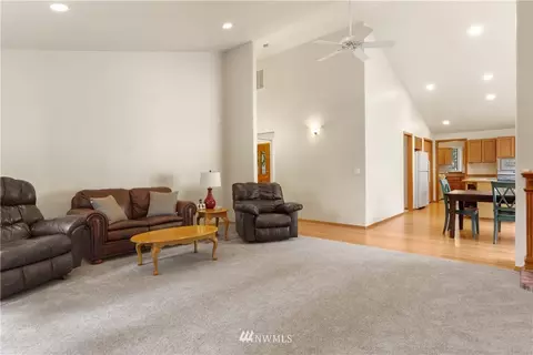 30225 SE 398th St, Enumclaw, WA 98022 photo 4