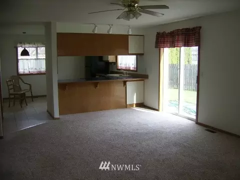 107 Almadon St, Enumclaw, WA 98022 photo 10
