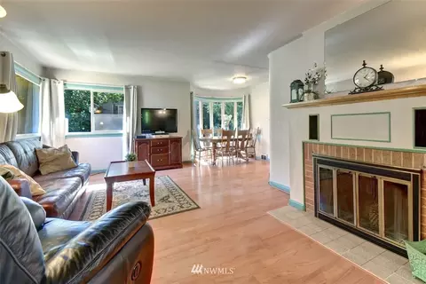 5318 West Dr, Everett, WA 98203 photo 2