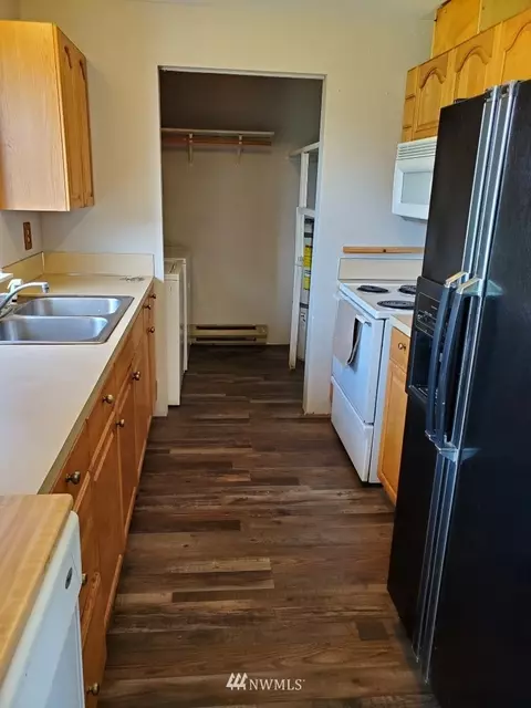 206 Olympia St E, Rainier, WA 98576 photo 4
