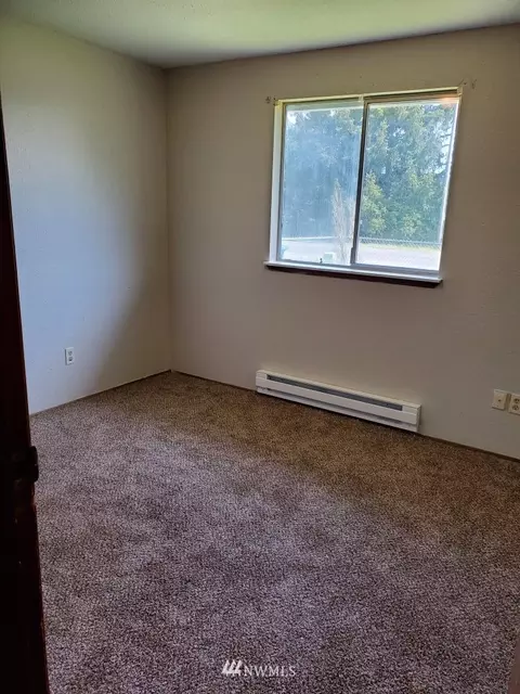206 Olympia St E, Rainier, WA 98576 photo 10