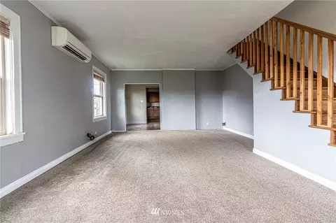 720 3rd St, Cosmopolis, WA 98537 photo 4