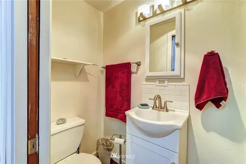 616 Pilchuck Path, Everett, WA 98201 photo 17