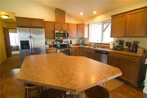 2128 Citation Loop, Wenatchee, WA 98801 photo 5
