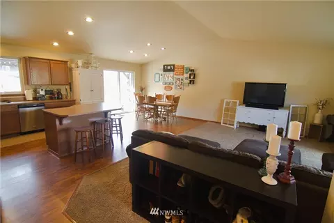 2128 Citation Loop, Wenatchee, WA 98801 photo 2