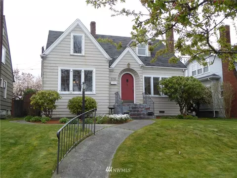 1018 Colby Ave, Everett, WA 98201 photo 1