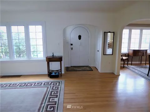 1018 Colby Ave, Everett, WA 98201 photo 3