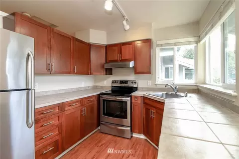 12006 NE 204th Pl #B302, Bothell, WA 98011 photo 9