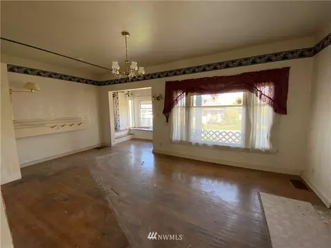 728 Laurel Dr, Everett, WA 98201 photo 2