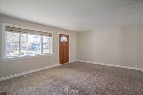 1703 Voight St, Sumner, WA 98390 photo 4