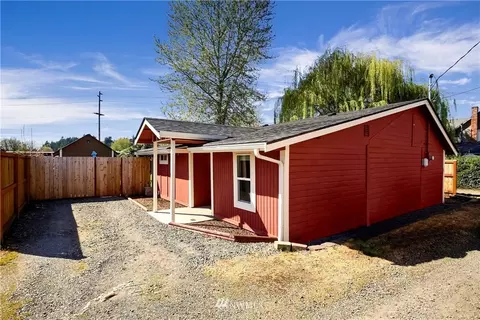 1205 Ryan Ave, Sumner, WA 98390 photo 2