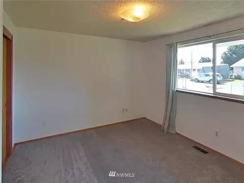 17305 Spanaway Ln E, Spanaway, WA 98387 photo 18