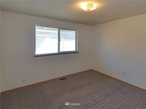 17305 Spanaway Ln E, Spanaway, WA 98387 photo 16