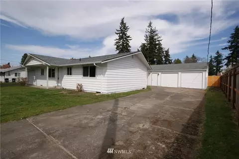 17305 Spanaway Ln E, Spanaway, WA 98387 photo 2