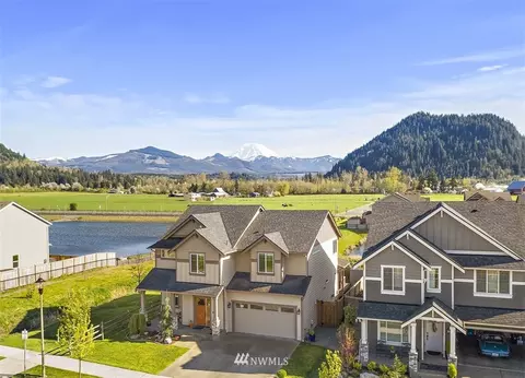 490 Sigrist Dr E, Enumclaw, WA 98022 photo 2