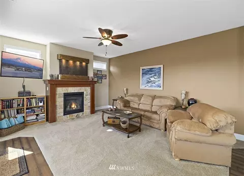 490 Sigrist Dr E, Enumclaw, WA 98022 photo 18
