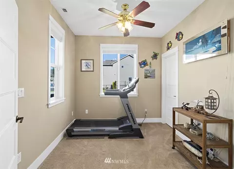 490 Sigrist Dr E, Enumclaw, WA 98022 photo 8