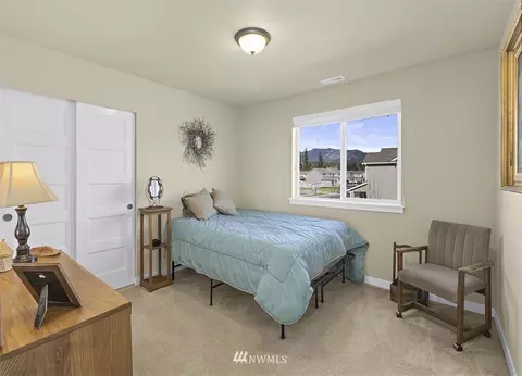 490 Sigrist Dr E, Enumclaw, WA 98022 photo 26