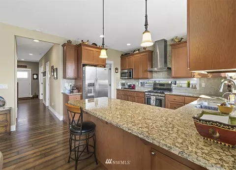 490 Sigrist Dr E, Enumclaw, WA 98022 photo 11