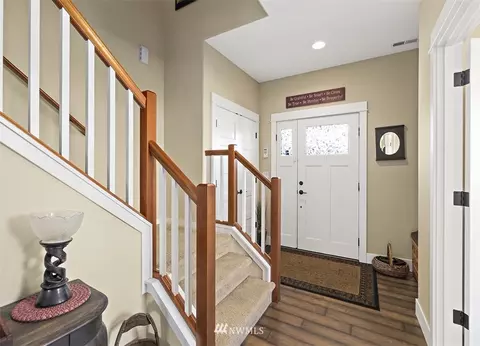 490 Sigrist Dr E, Enumclaw, WA 98022 photo 7