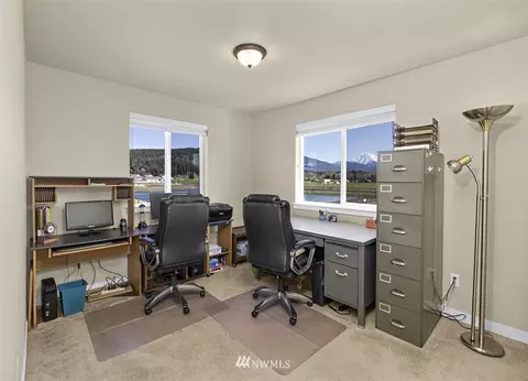 490 Sigrist Dr E, Enumclaw, WA 98022 photo 27