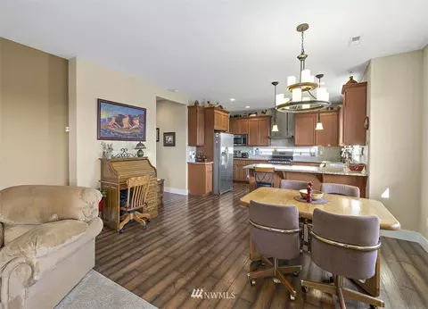 490 Sigrist Dr E, Enumclaw, WA 98022 photo 17
