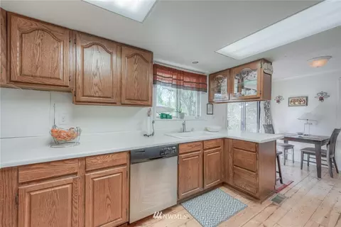 9720 Sharon Dr, Everett, WA 98204 photo 8