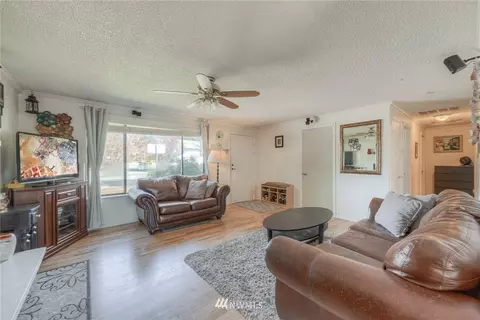 9720 Sharon Dr, Everett, WA 98204 photo 9