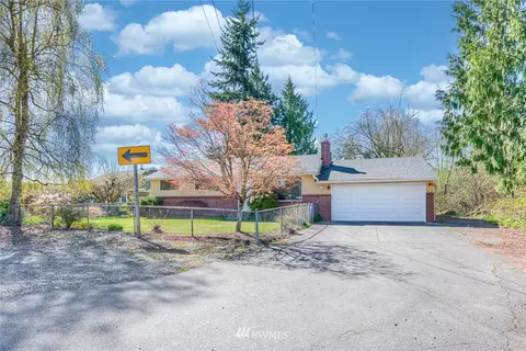 9720 Sharon Dr, Everett, WA 98204 photo 2