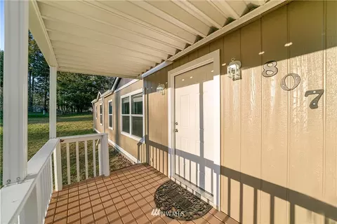 807 Tipsoo Loop S, Rainier, WA 98576 photo 2