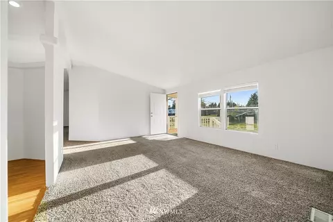 807 Tipsoo Loop S, Rainier, WA 98576 photo 8