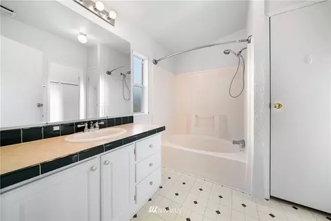 807 Tipsoo Loop S, Rainier, WA 98576 photo 21