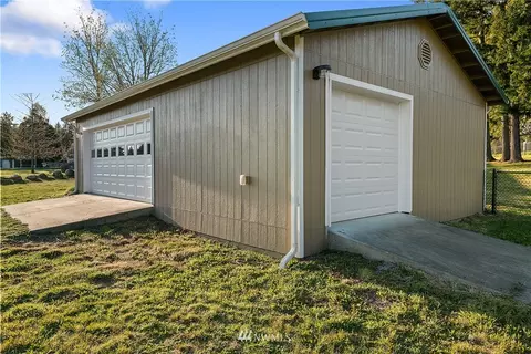 807 Tipsoo Loop S, Rainier, WA 98576 photo 3