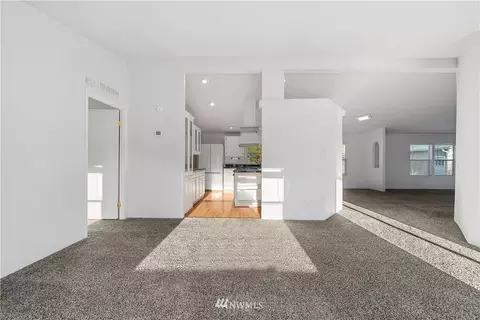 807 Tipsoo Loop S, Rainier, WA 98576 photo 9