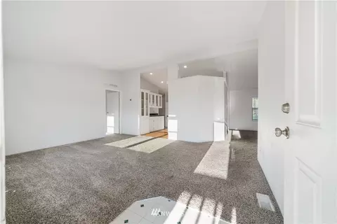 807 Tipsoo Loop S, Rainier, WA 98576 photo 7