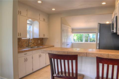 7702 Rainier Dr, Everett, WA 98203 photo 4