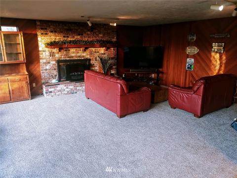 1313 5th St, Cosmopolis, WA 98537 photo 4