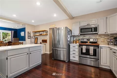 919 Jackson St, Raymond, WA 98577 photo 9