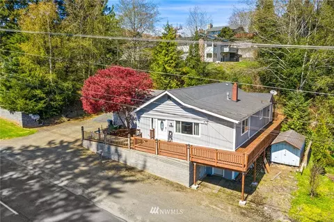 919 Jackson St, Raymond, WA 98577 photo 1