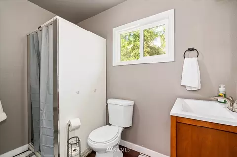 919 Jackson St, Raymond, WA 98577 photo 17