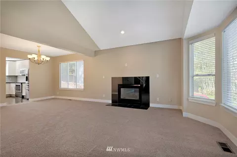 5010 10th Pl W, Everett, WA 98203 photo 2