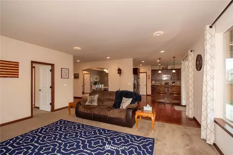 303 Ames St NE, Orting, WA 98360 photo 9