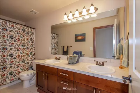 303 Ames St NE, Orting, WA 98360 photo 27